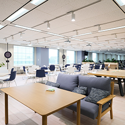 カフェエリア「Blue Vista」