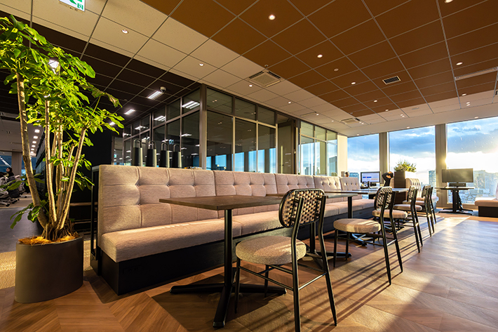 カフェエリア（ソファ席）