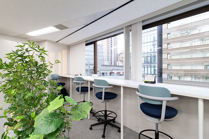 ソロカウンター席