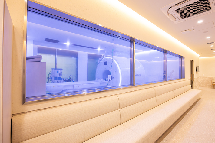 1階 MRI室