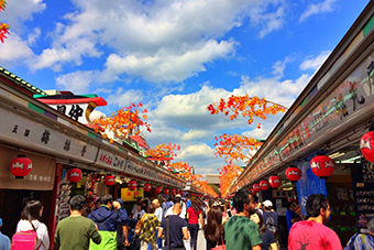 浅草駅「浅草寺と仲見世通り」