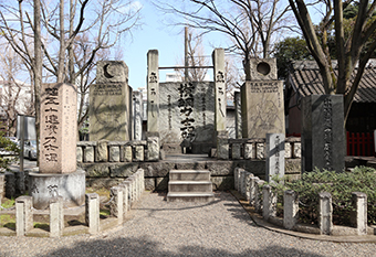 越中島駅「富岡八幡宮」