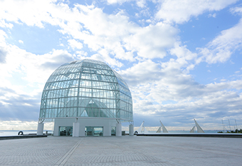 葛西臨海公園駅「葛西臨海水族園」