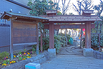 北千住駅「江戸郊外最大の宿場町」