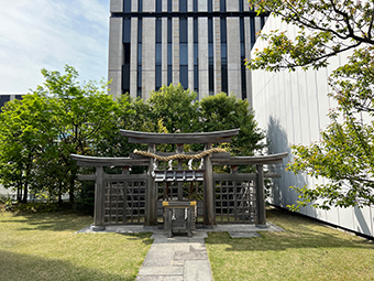 ギンザコマツ　三輪神社