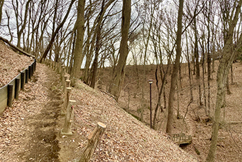 片倉駅「片倉城跡公園」