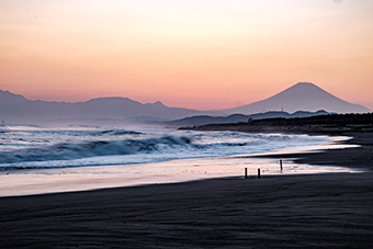 茅ヶ崎駅「茅ヶ崎サザンC」
