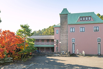 八日市場駅「松山庭園美術館」