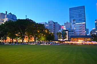 池袋駅「南池袋公園」