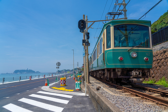 北鎌倉駅、鎌倉駅「神奈川を代表する観光地」