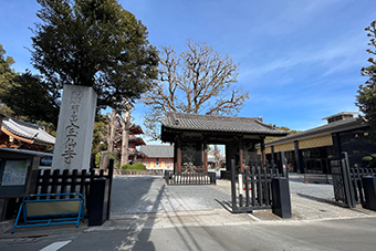 中野坂上駅「宝仙寺」