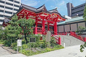新宿駅「成子天神社」