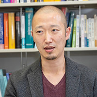 村瀬 俊朗　氏